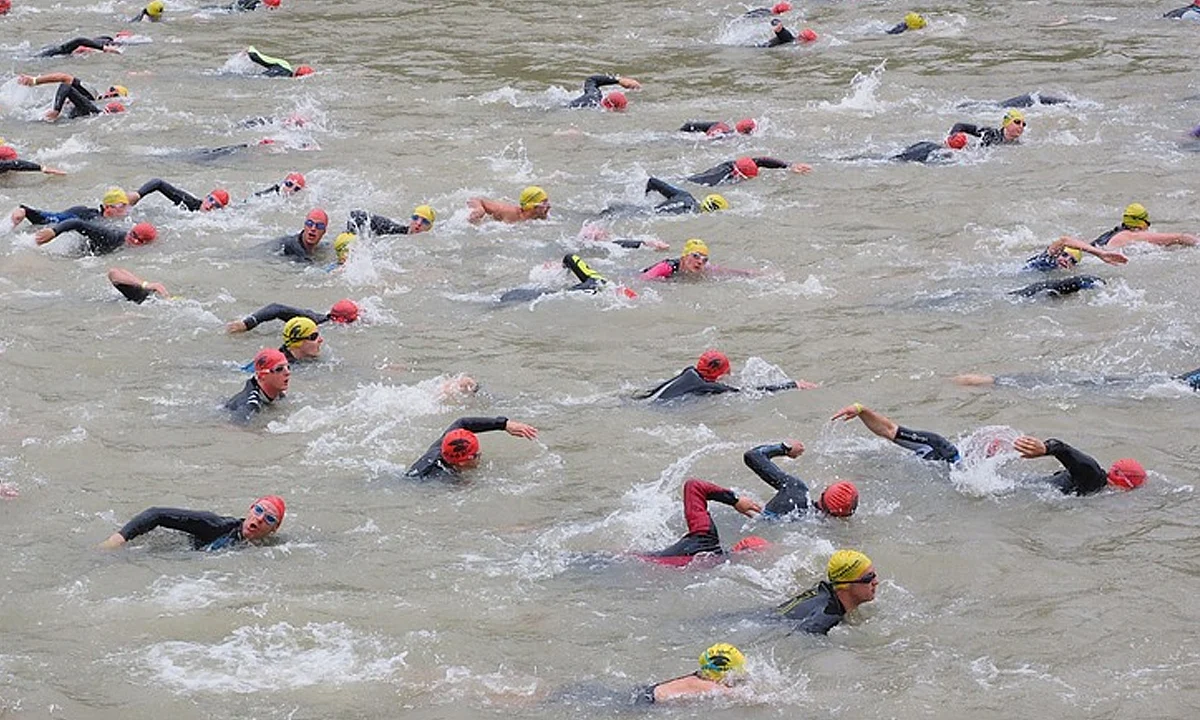 Habrá concurso de natación en aguas abiertas en playa de Michoacán