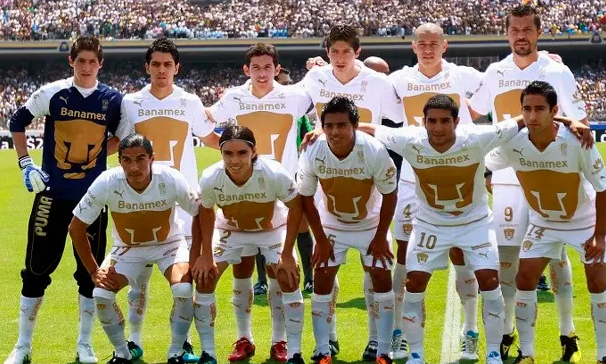 Ex jugador de Pumas le hace promoción al OnlyFans de su esposa