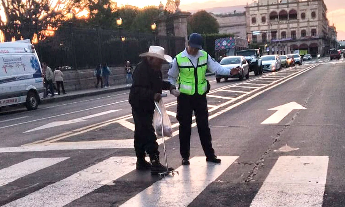 La finalidad de salvaguardar la integridad de las personas y garantizar el orden durante el tránsito vehicular