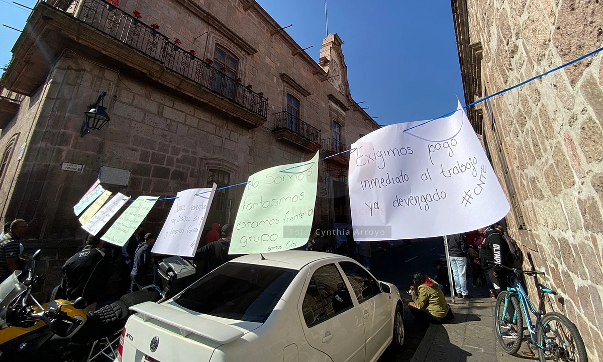 Vacaciones de Sección XVIII de CNTE terminaron; bloquea Palacio Municipal de Morelia