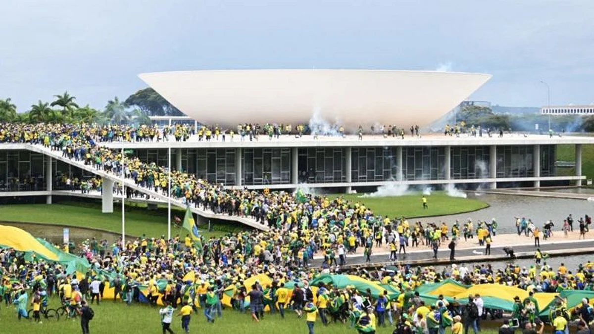 Seguidores de Jair Bolsonaro asaltan Congreso de Brasil