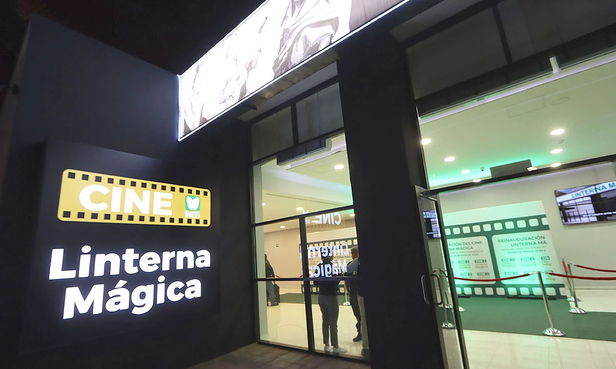 Así como la salud, la cultura es un derecho al que cada vez más personas tienen acceso; ejemplo de ello es la reapertura de este cine: Alejandra Frausto