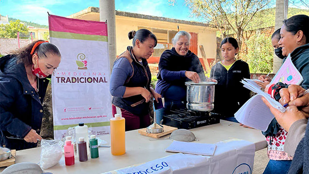 Duplicará Sedebi capacitaciones y entrega de kits de Medicina Tradicional en este año