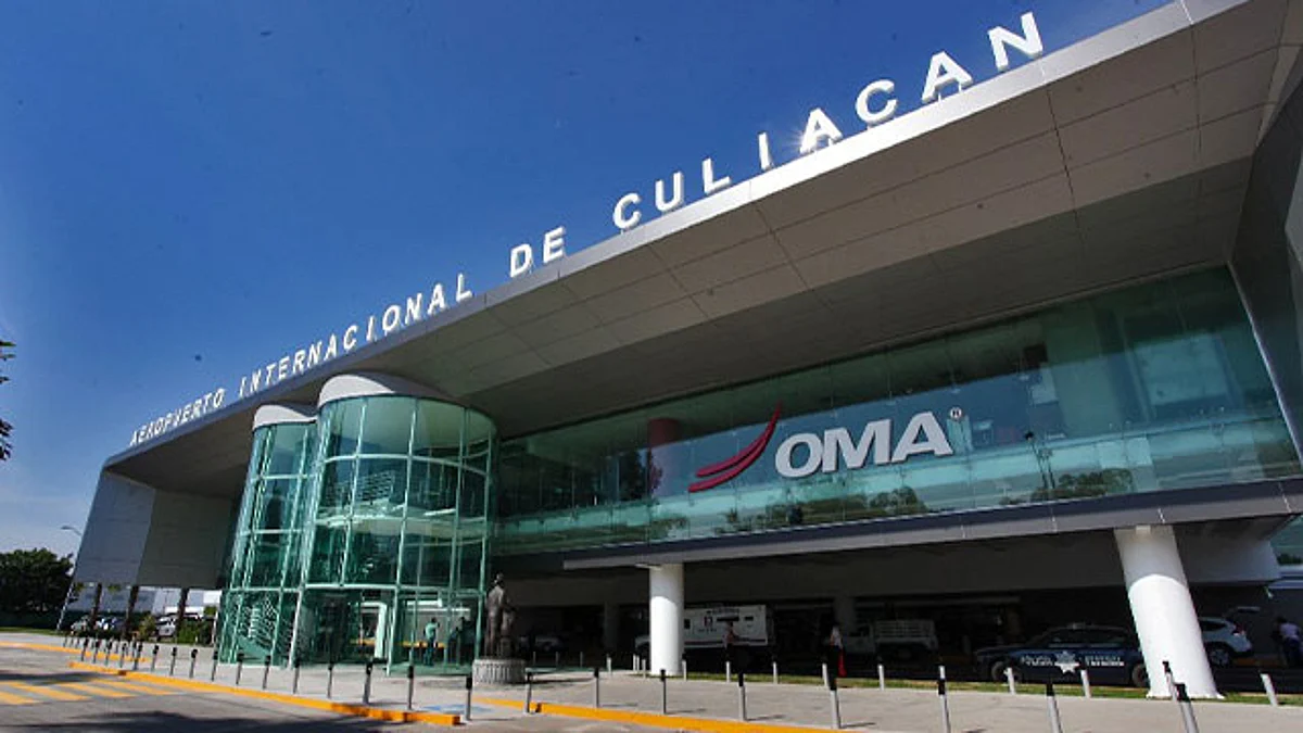 Los aeropuertos de Los Mochis, Sinaloa, así como Ciudad Obregón, Sonora, también volvieron a su actividad normal a partir de las primeras horas de este viernes
