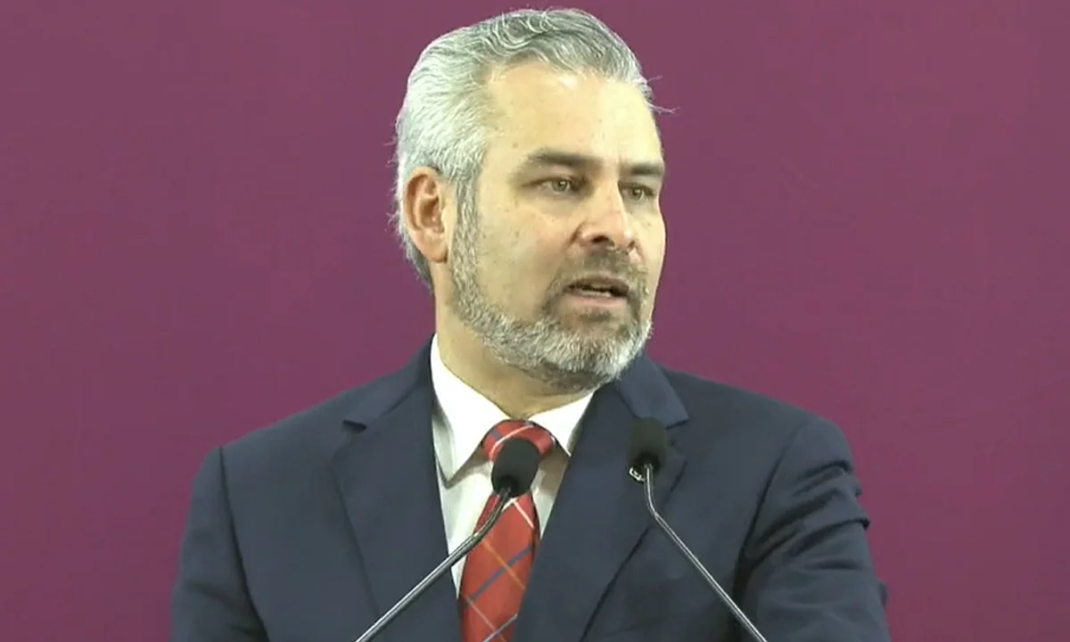 Exhorta gobernador a que funcionarios no usen cargos para beneficiar a candidatos
