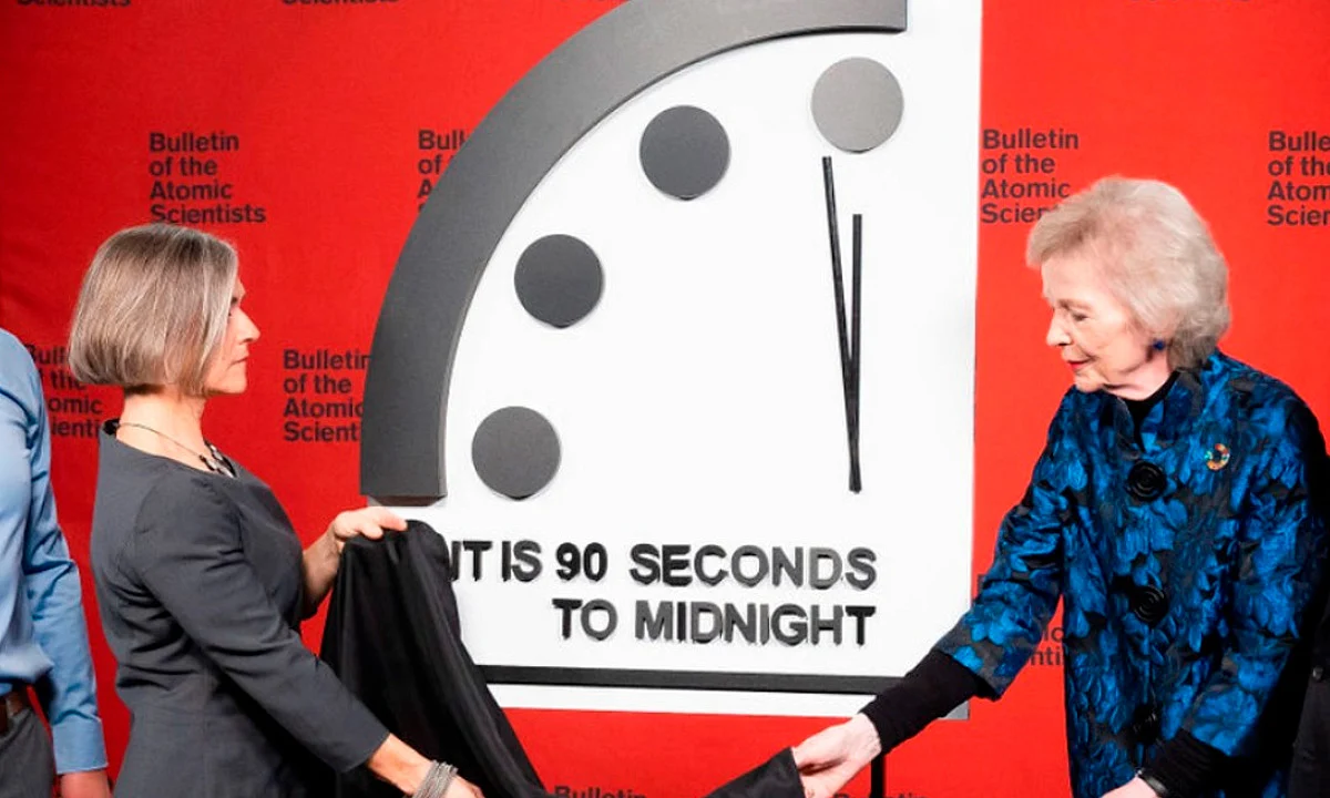 Adelantan reloj del apocalipsis; estamos a 90 segundos del fin del mundo