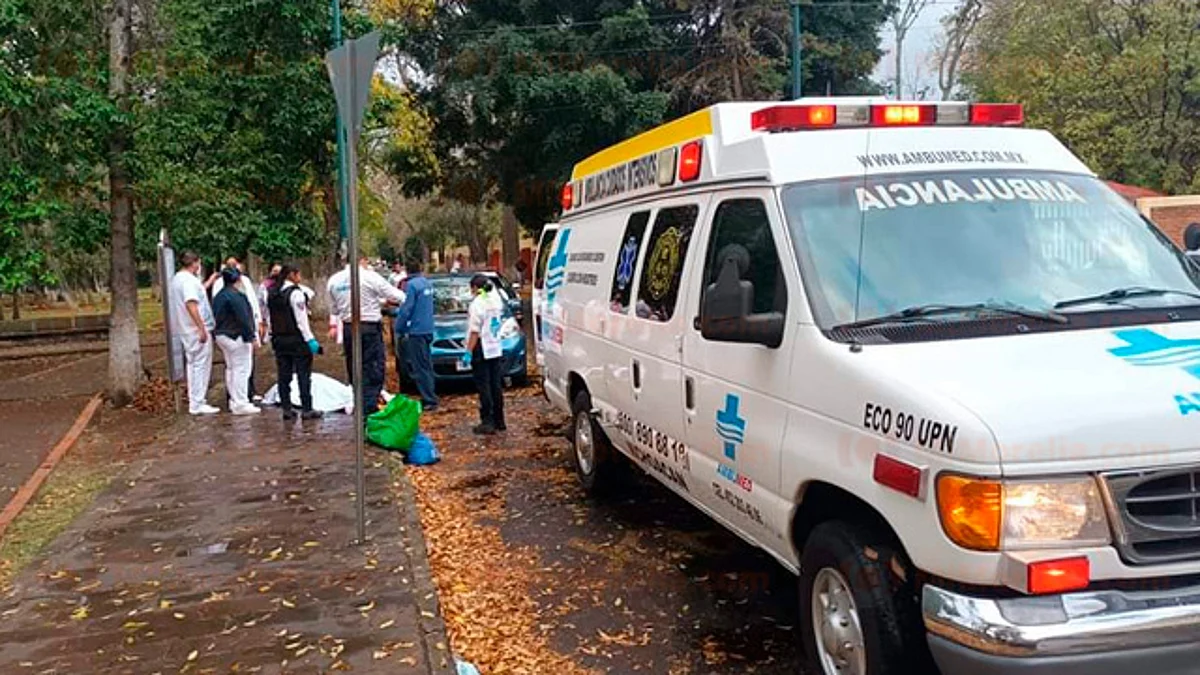 Hombre de la tercera edad muere a un costado del Bosque Cuauhtémoc, en Morelia
