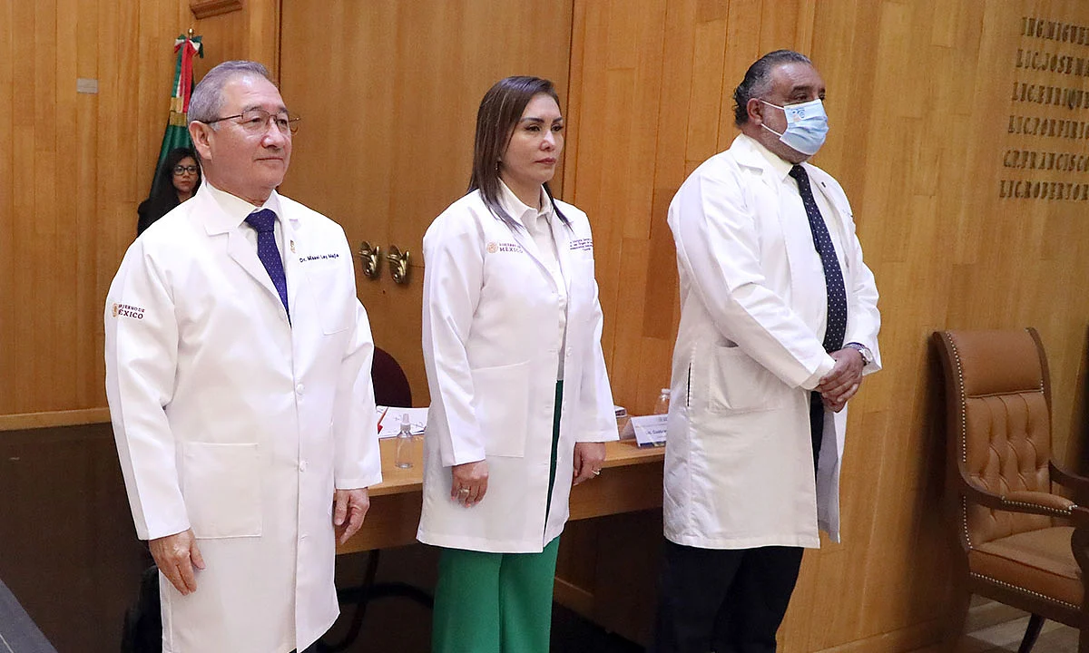 El director general del Seguro Social, Zoé Robledo, tomó protesta a los funcionarios que asumirán su encargo el 16 de enero
