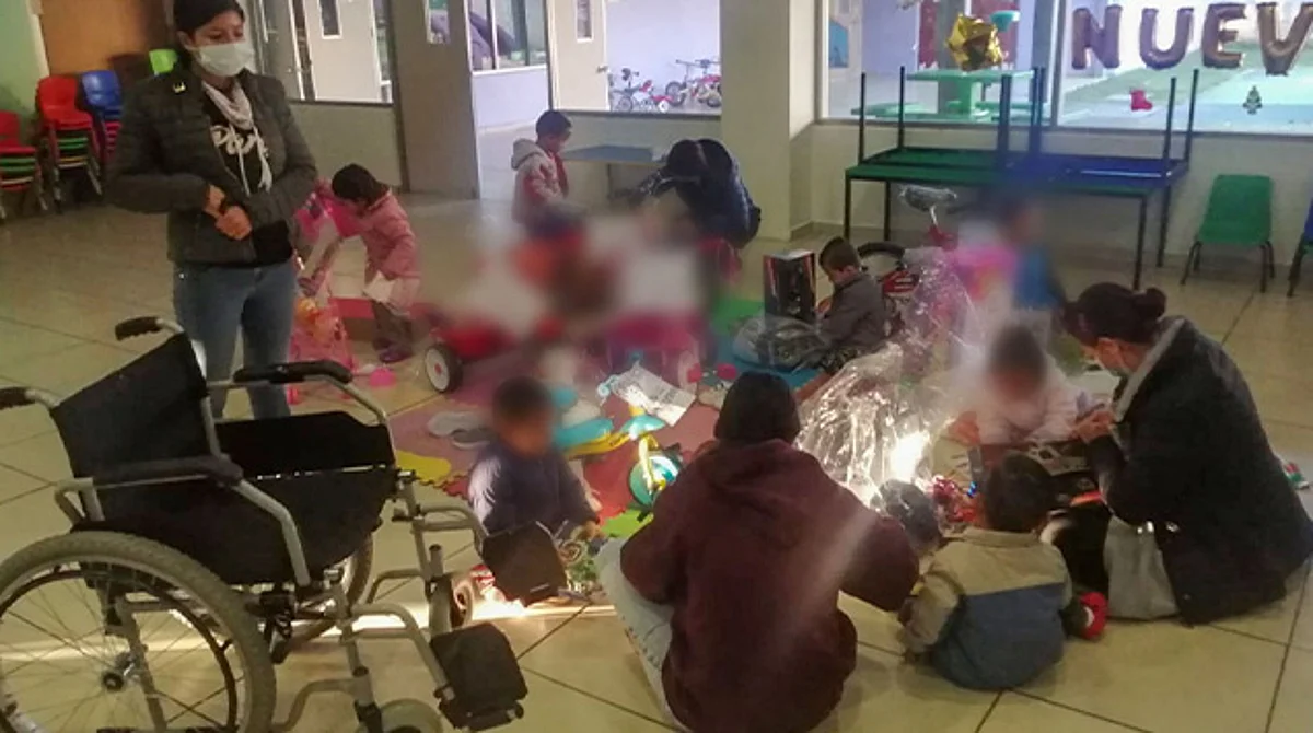 Llegan los Reyes Magos a centros DIF de Michoacán con cientos de juguetes