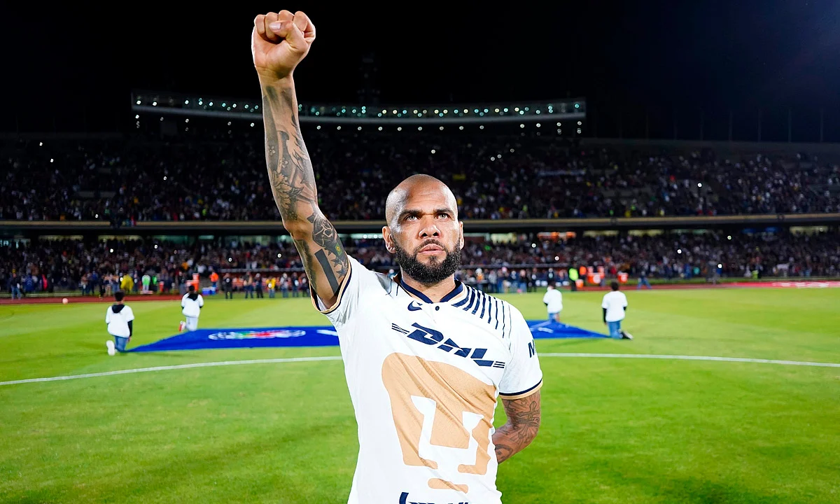 Dani Alves deja de ser jugador de Pumas tras acusación de agresión sexual