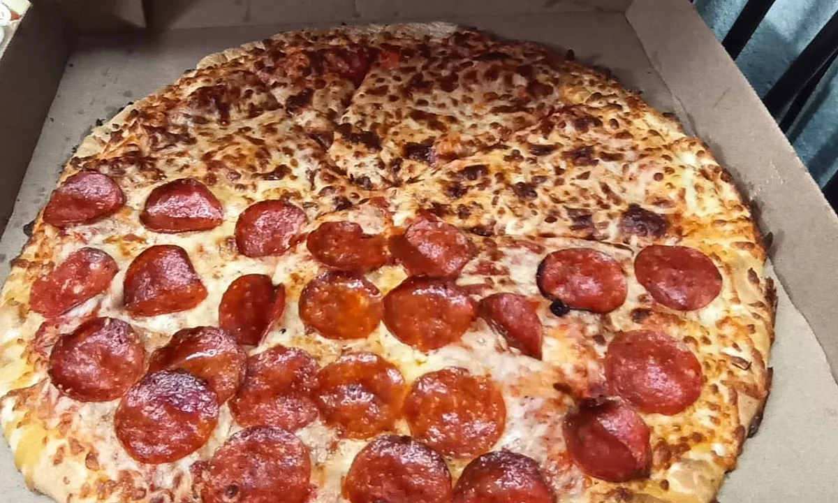 Moreliana compra pizza y detalle se la amarga; "parece que las cortan con odio"
