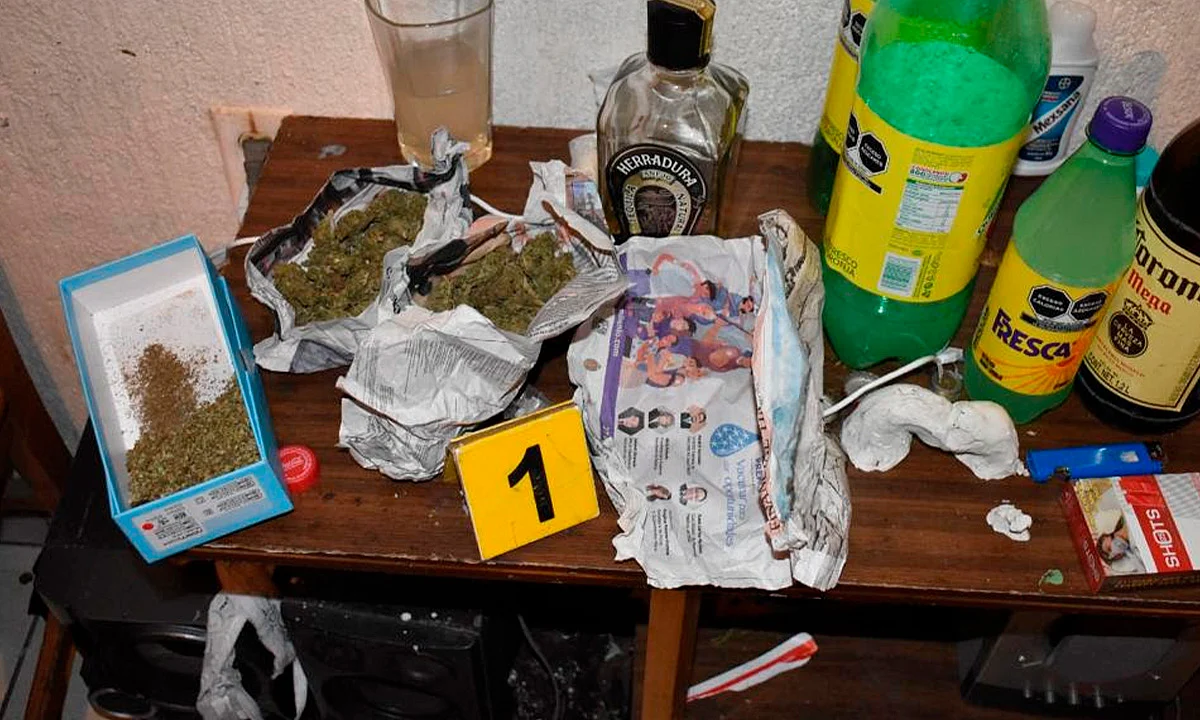 Detienen a 5 en La Obrera de Morelia con droga y arma tras denuncia de vecinos