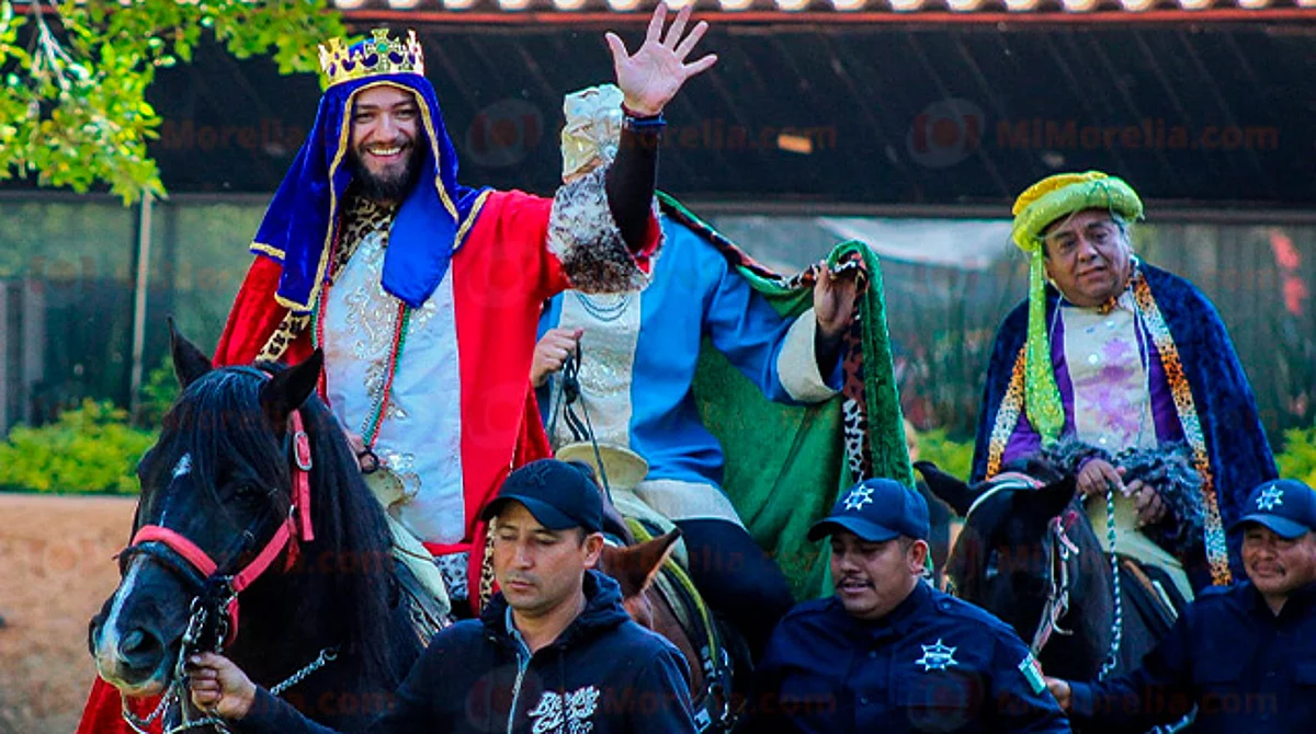 Disfrutan pequeños del Festival de Reyes Magos en Morelia