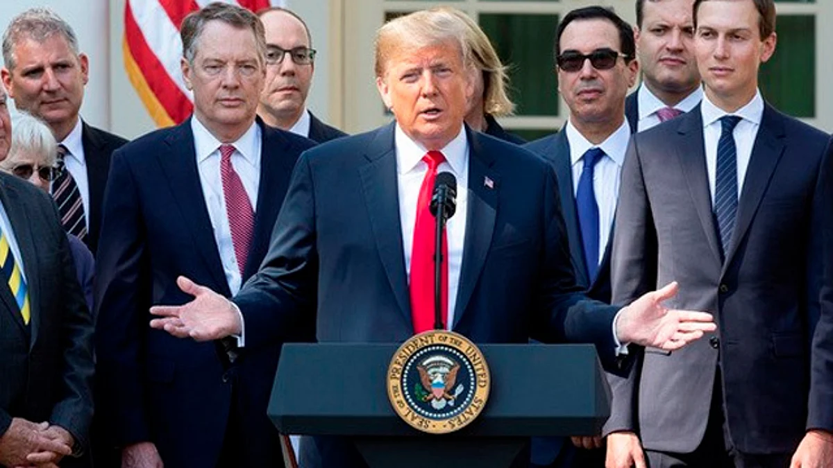 Demandan a Trump por muerte de policía tras asalto al Capitolio