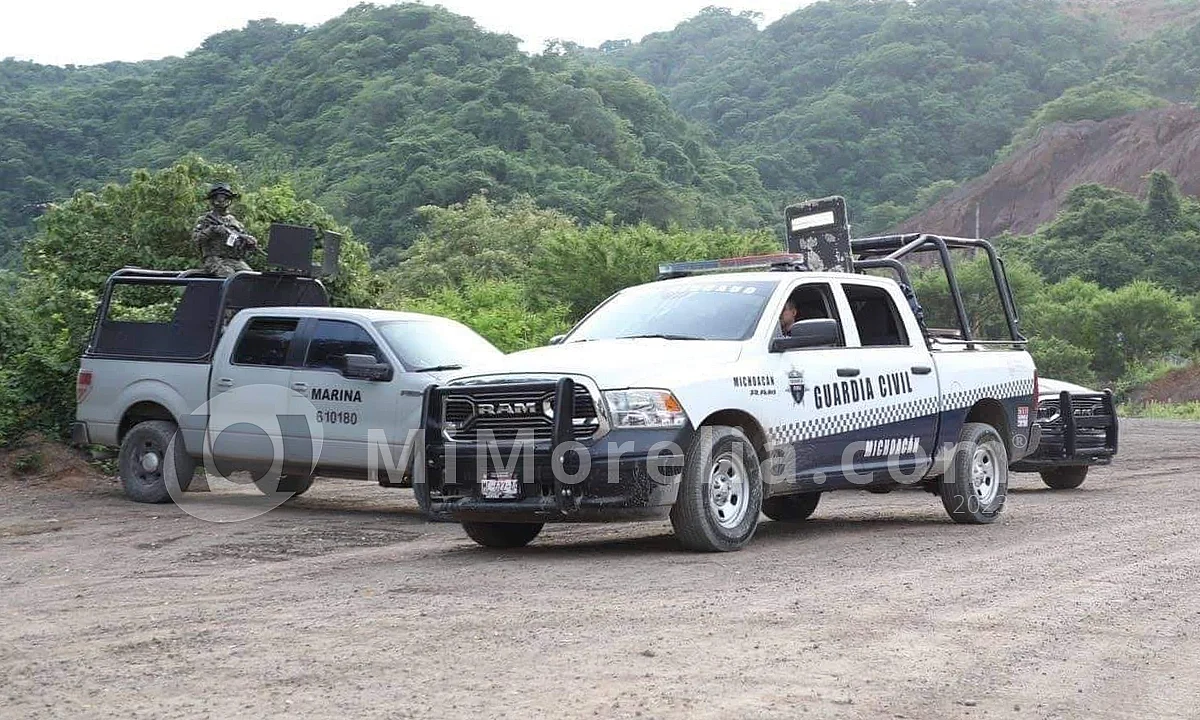 Hallan 3 asesinados en campamento clandestino de Aquila, Michoacán