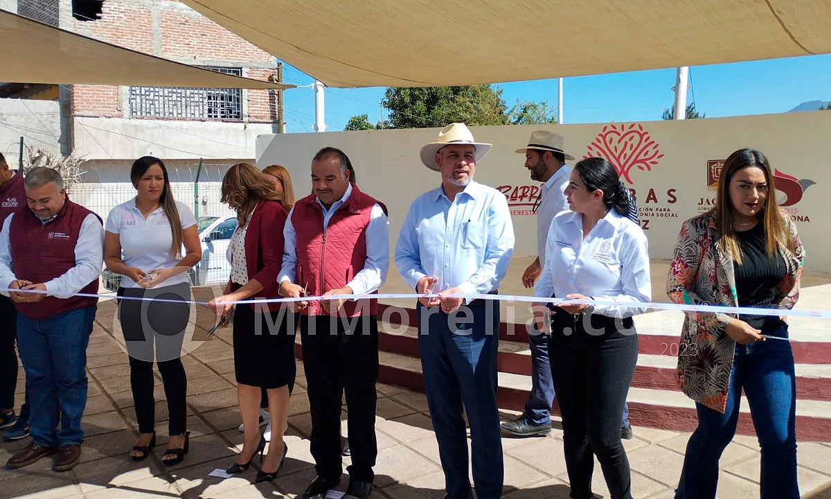 Inaugura gobernador un Ceiba en Jacona