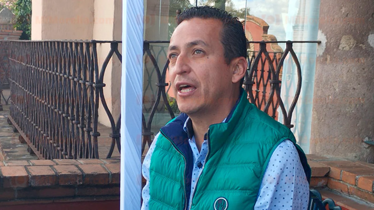 Alcalde panista michoacano se declara "bedollista"