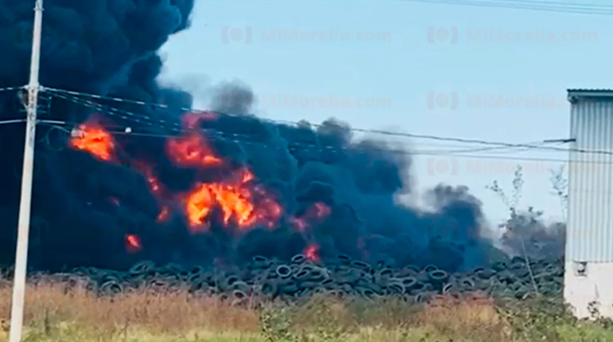 Se incendia tiradero de llantas al norte de Tarímbaro