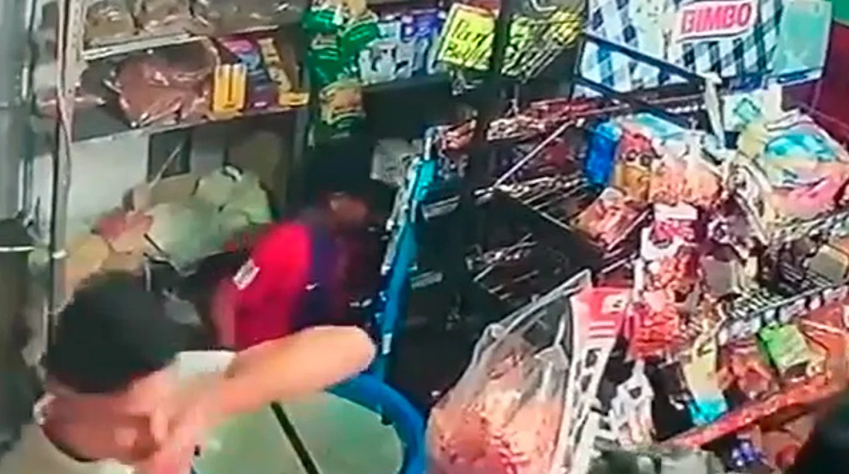 Acompañados de un niño, hacen "bolita" y roban en tienda de Morelia