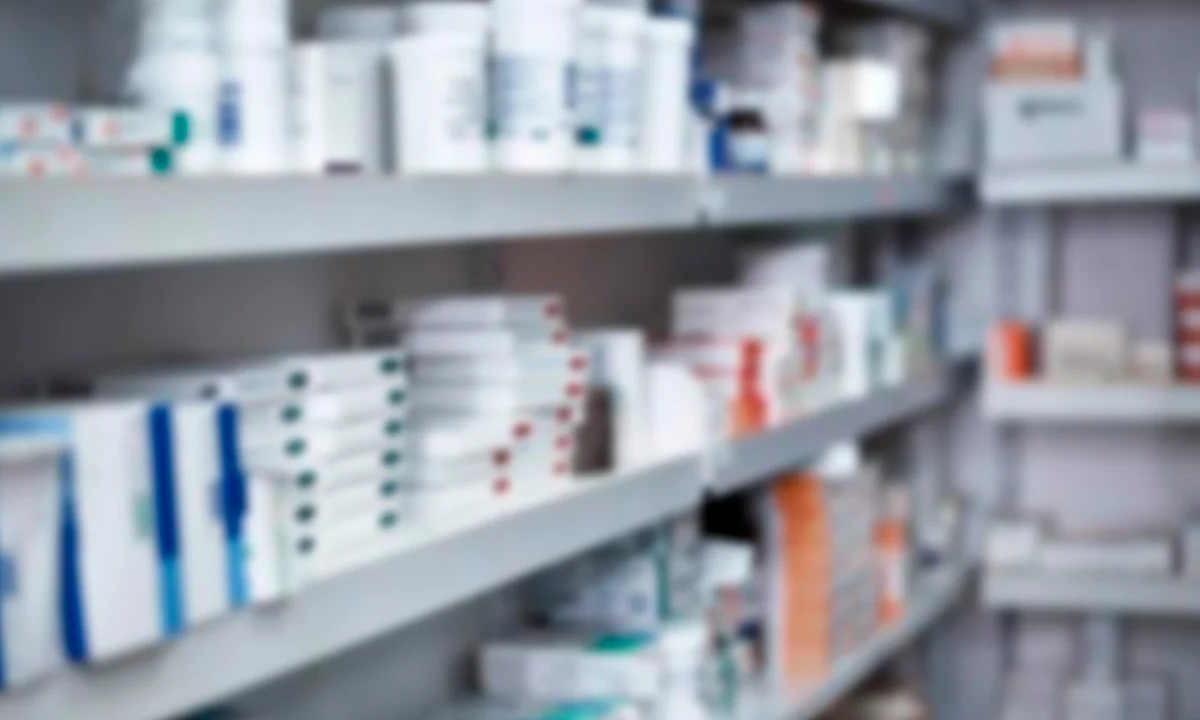 Asegura Coepris casi 200 medicamentos irregulares en farmacia ambulatoria de Sahuayo