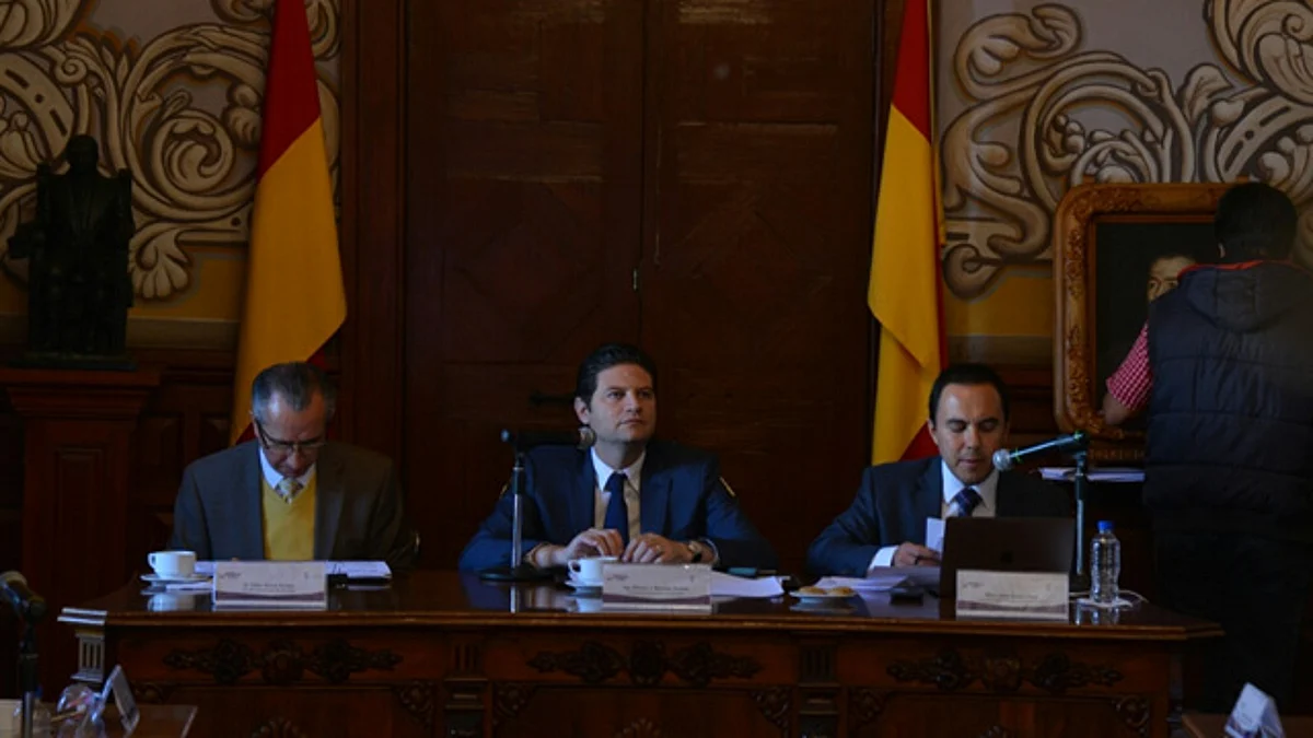 Cabildo moreliano trabaja exhorto para revertir gasolinazo