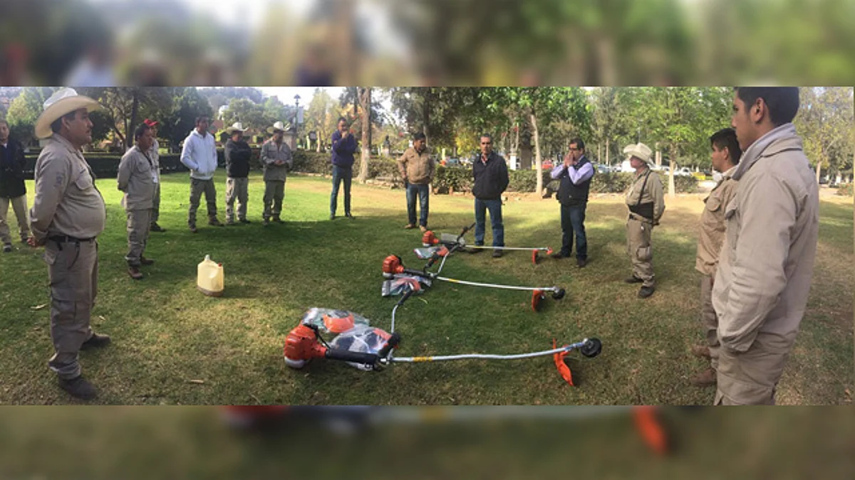 Entregan equipo para mantenimiento y conservación de áreas verdes del Ceconexpo