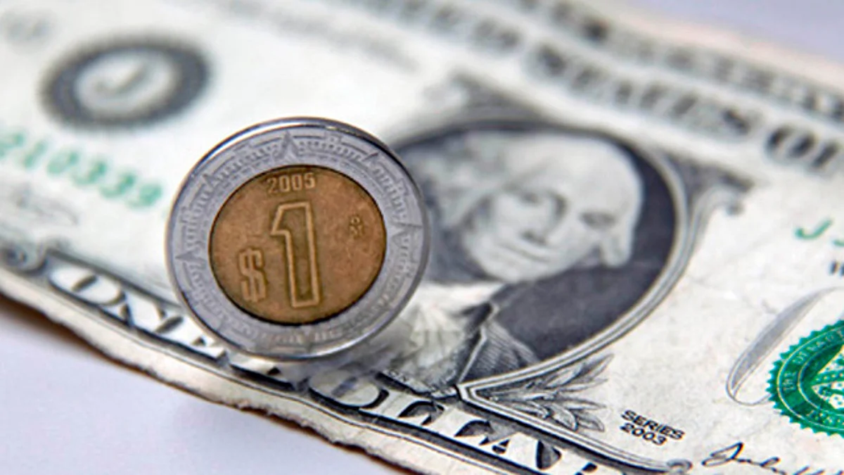 Dólar llega a los 22.20 pesos