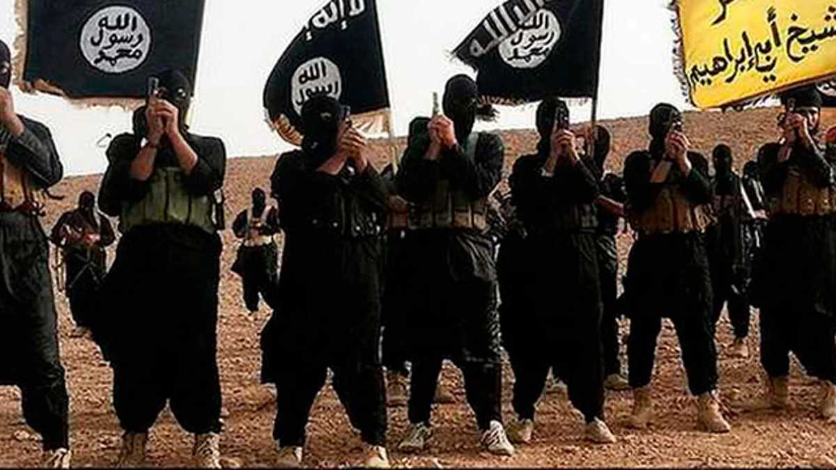 Francia confirma presencia de fuerzas especiales de Libia