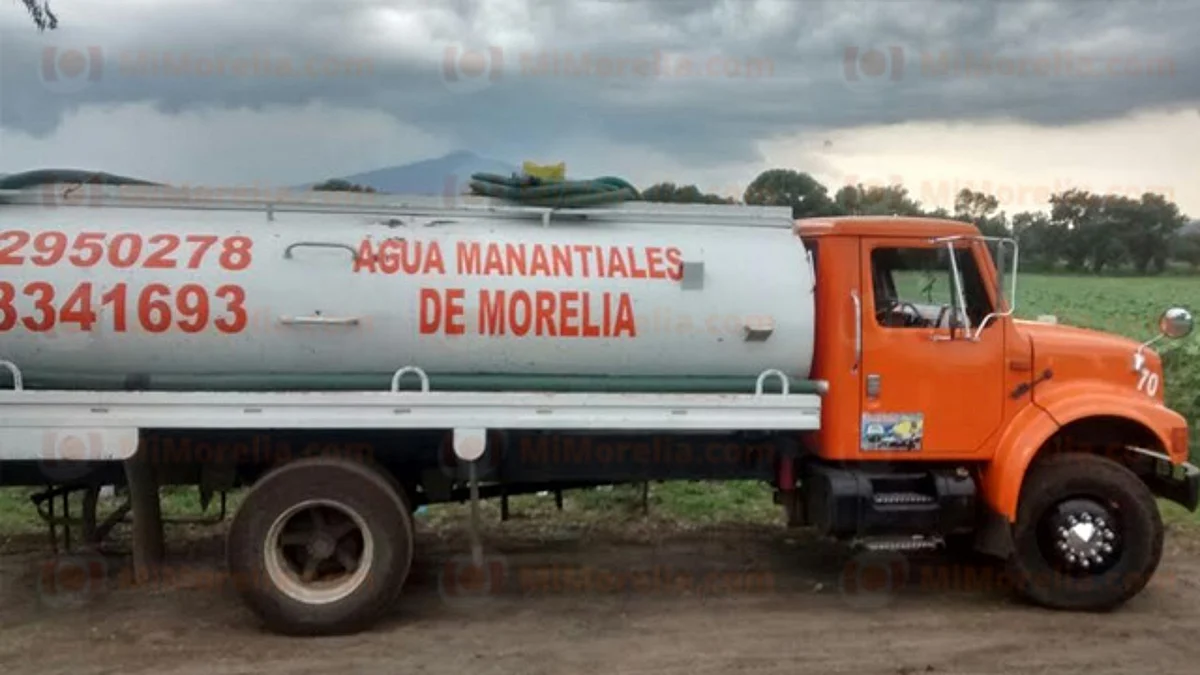 Recuperan camioneta y pipa con reporte de robo en Tarímbaro