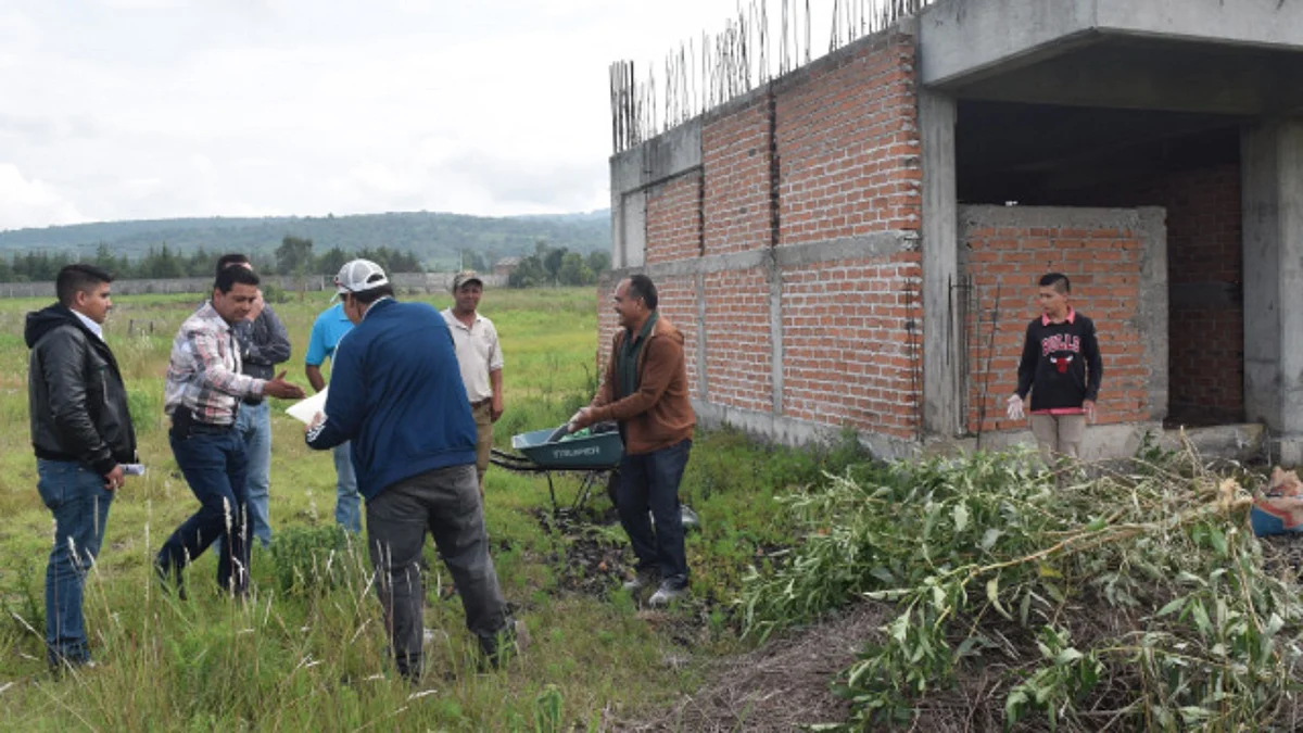 Inicia IIFEEM trabajos de construcción en el CECyTEM de Lagunillas