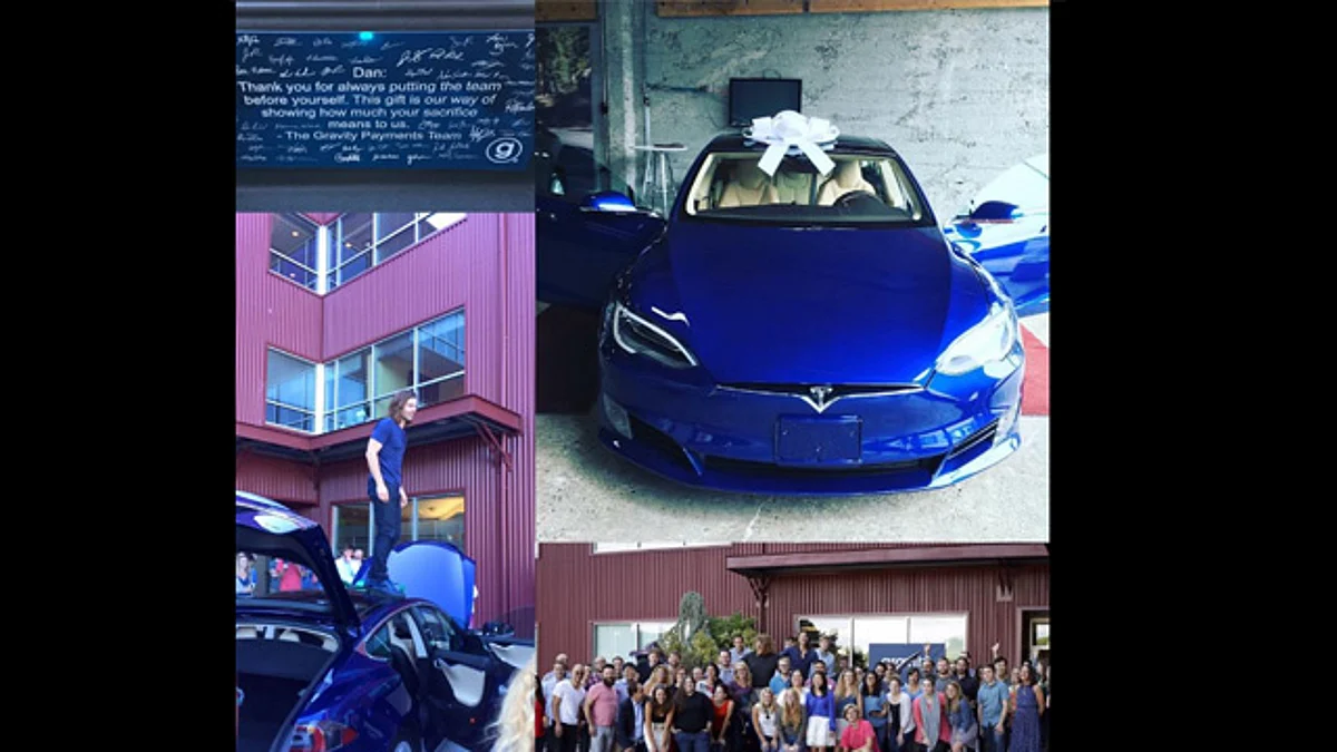 Video: Jefe sube sueldo a sus empleados y éstos le regalan un Tesla del año