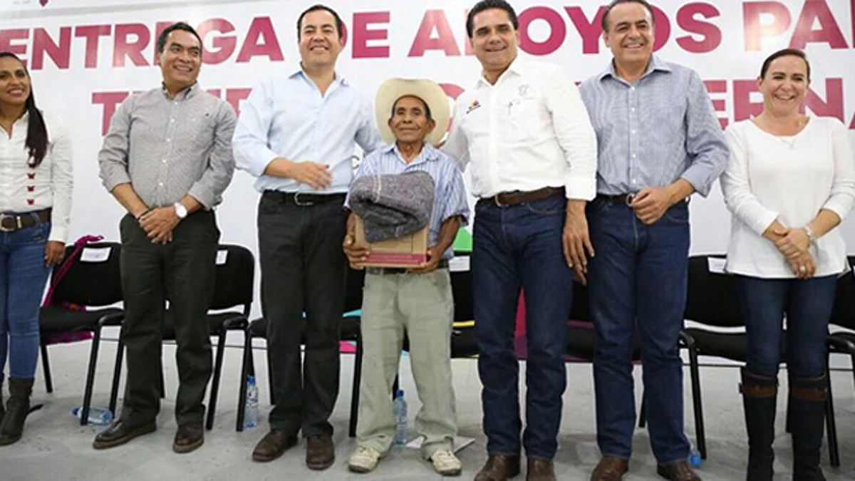 Deben cuidarse los programas sociales para beneficio de los más necesitados, planteó el mandatario