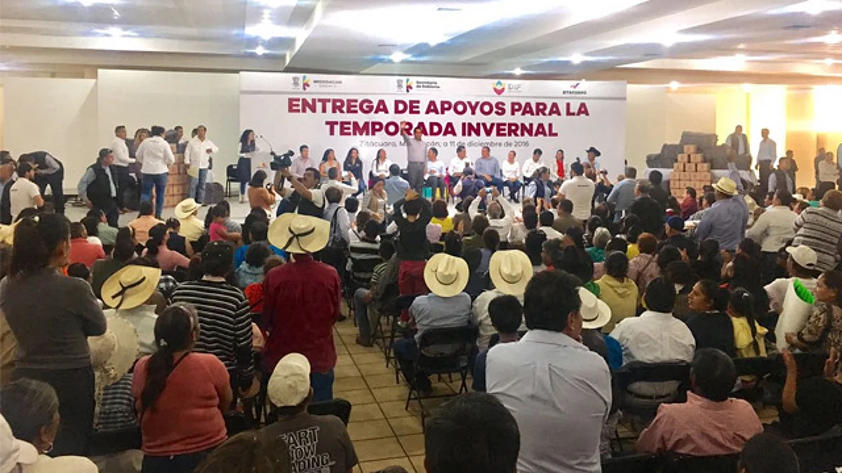 El funcionario resaltó los beneficios llevados a esa región michoacana
