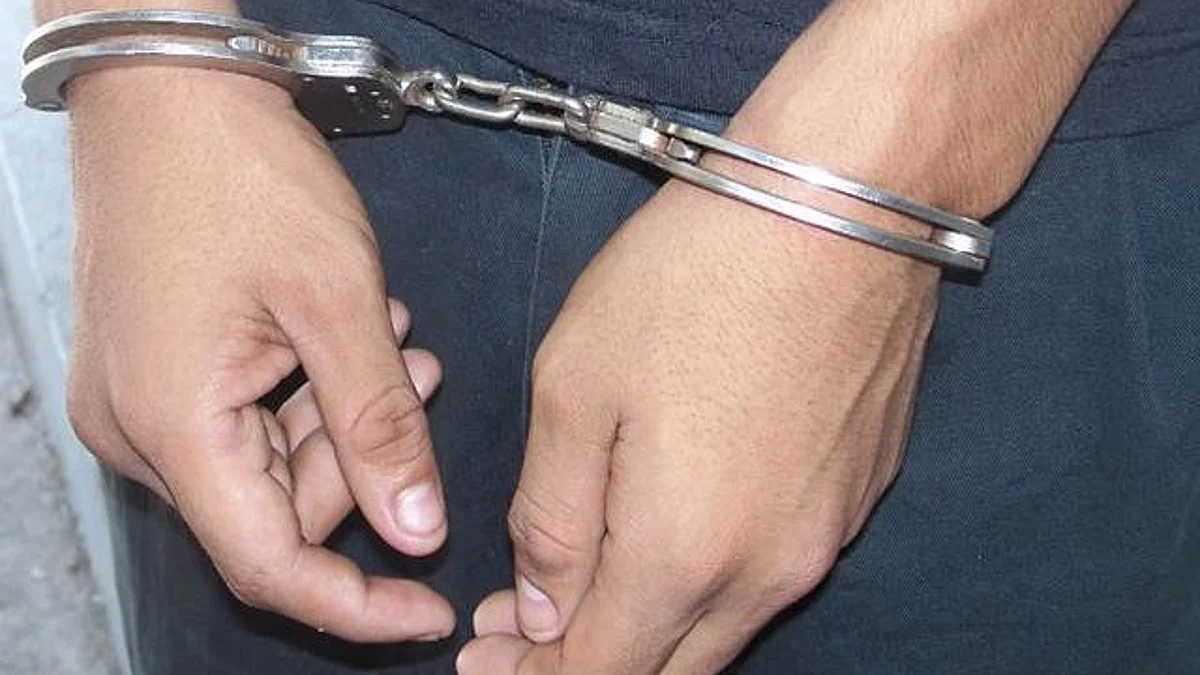 Detienen a dos personas con metanfetamina en Zitácuaro