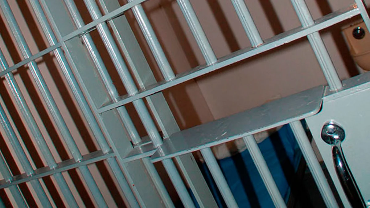Detenidos dos policías relacionados con homicidio en cárcel preventiva de Zitácuaro