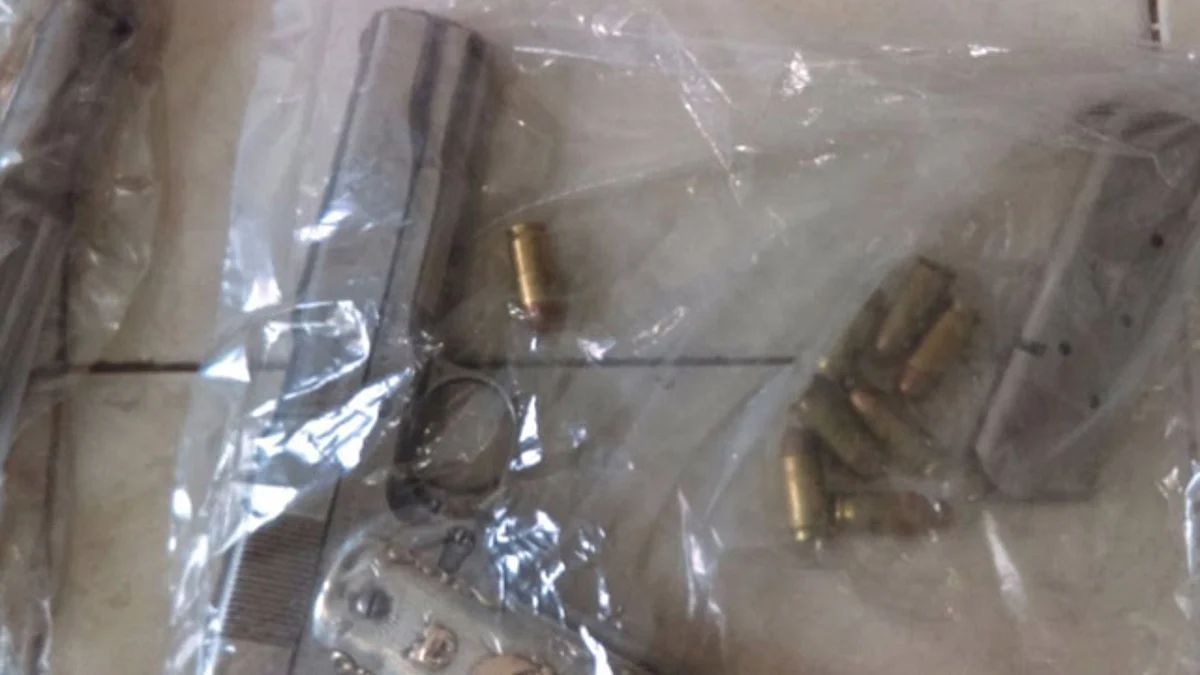 Policía Michoacán asegura arsenal en Sahuayo