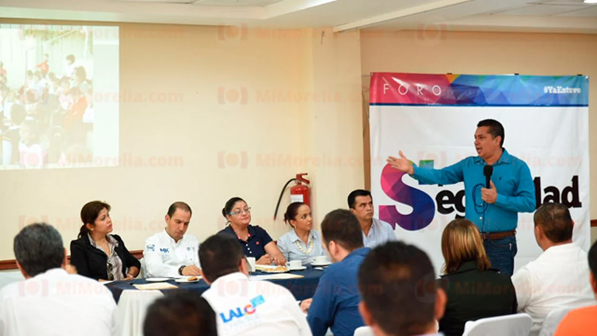 Realizan foro “Por la seguridad en Michoacán” en Lázaro Cárdenas
