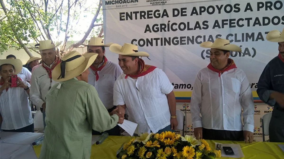 Se reactiva la agricultura de la región de Huetamo, productores reciben 20.8 mdp