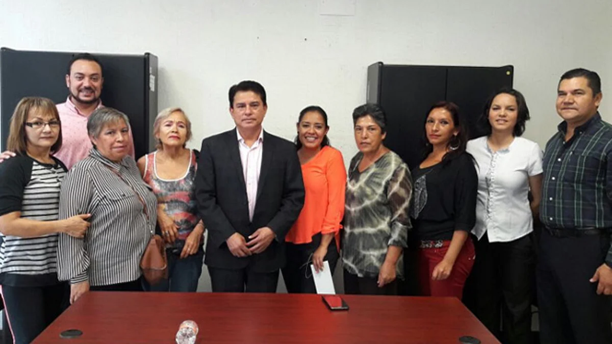 Entrega Sí Financia recursos a microempresarios