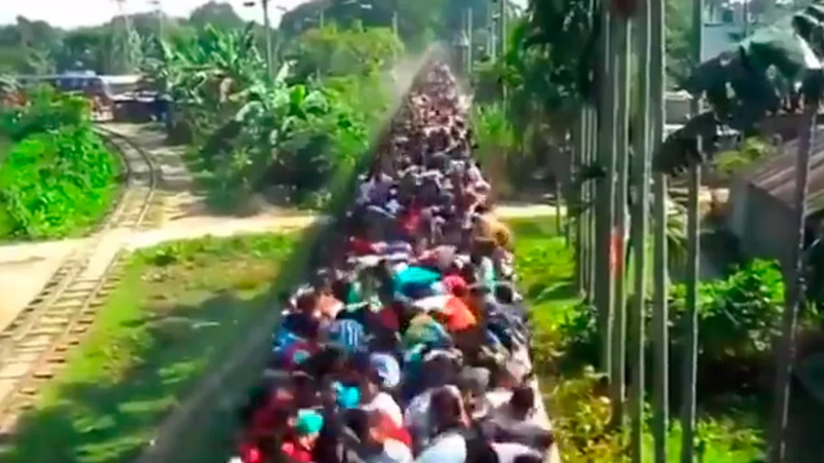 India: Más de 25 millones de personas viajan a diario en tren y este video lo demuestra