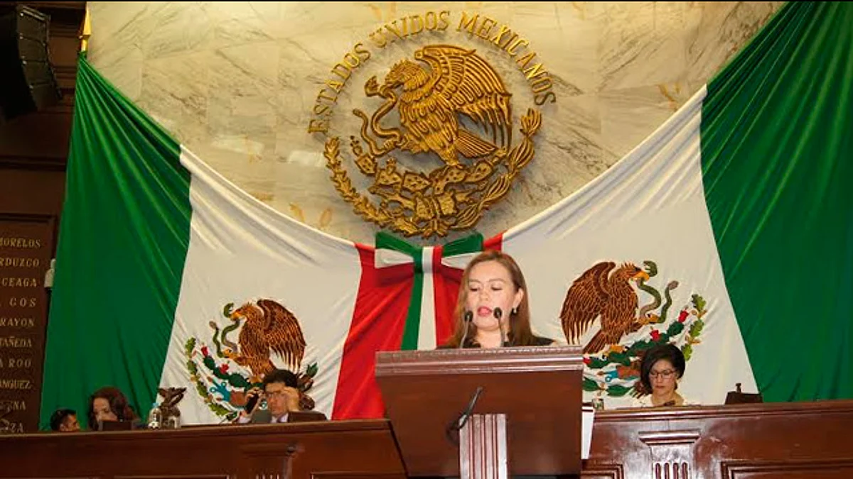 Yarabí Ávila promueve capacitación para la investigación científica de niñas, niños y jóvenes
