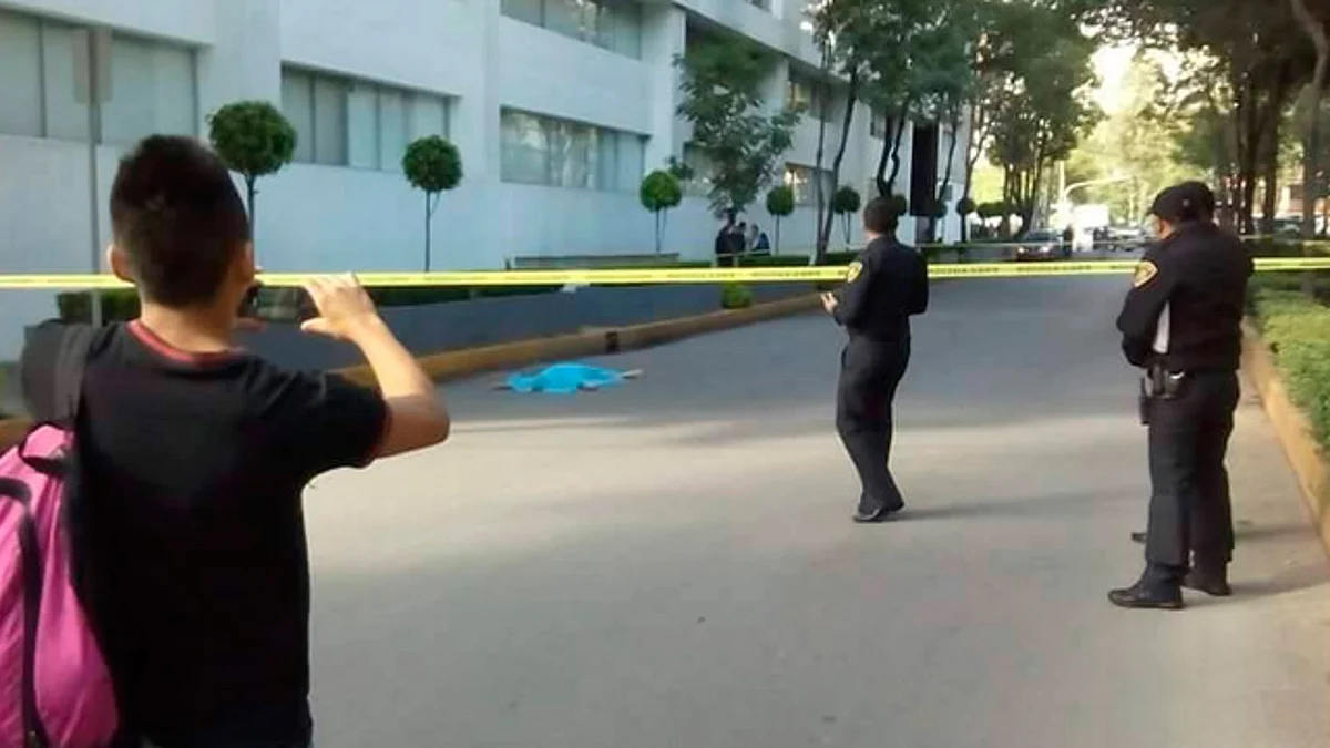 Fallece coreano tras caer de un doceavo piso en la CDMX