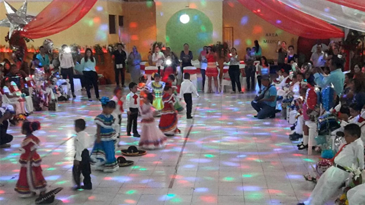 Finalizan educación preescolar pequeños de CADI´s en lázaro cárdenas