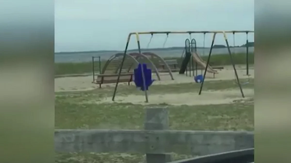 Video: Hombre capta fantasma en un parque de diversiones