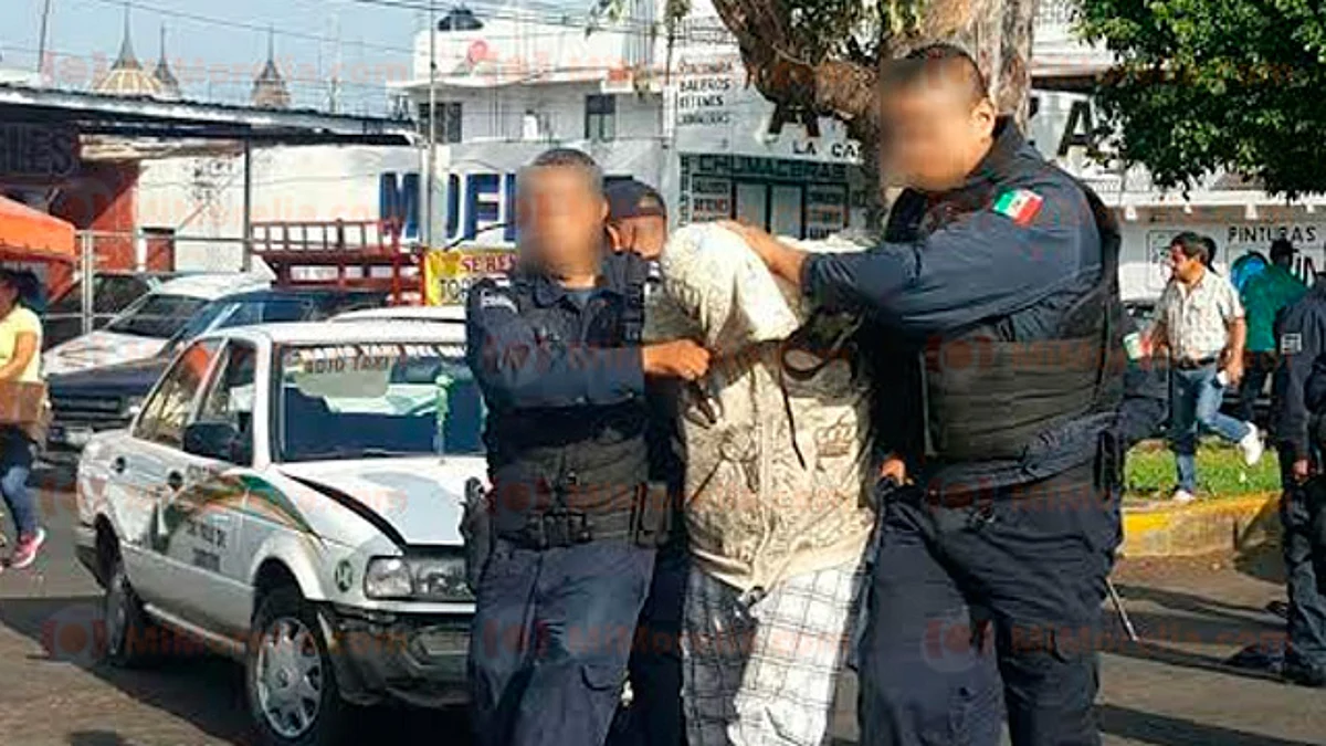 Robó un taxi frente la Fiscalía de Zamora, choca contra varios vehículos y es detenido
