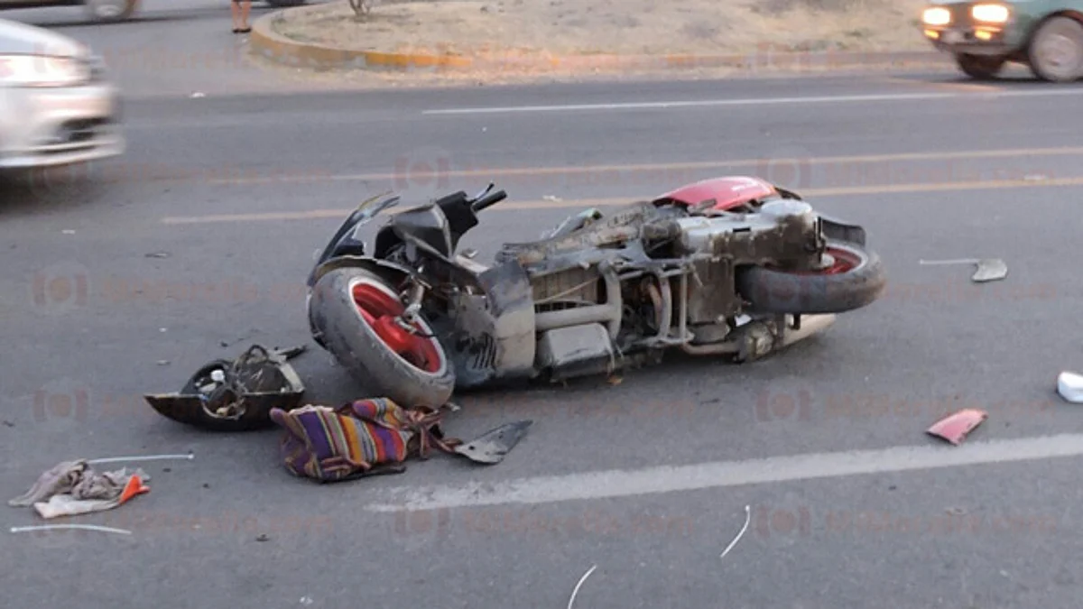 Choque de dos motos deja igual número de lesionados