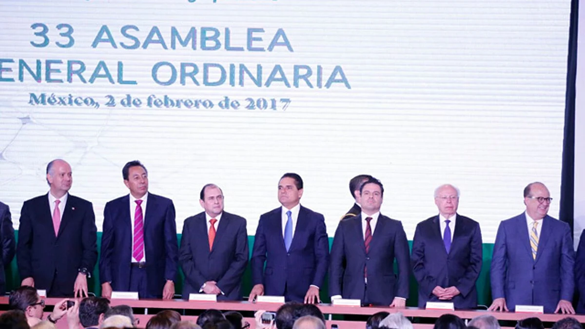Asiste Silvano Aureoles a clausura de la 33 asamblea del Consejo Nacional Agropecuario
