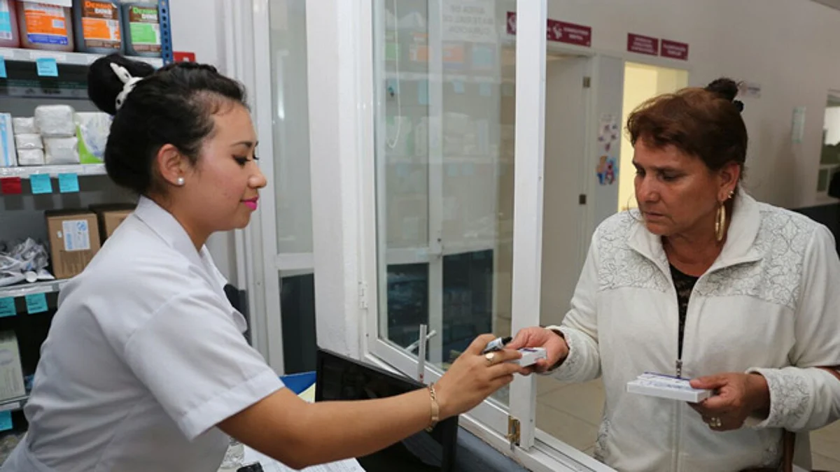 Inauguran y entregan equipamiento del Centro de Salud de Tiquicheo