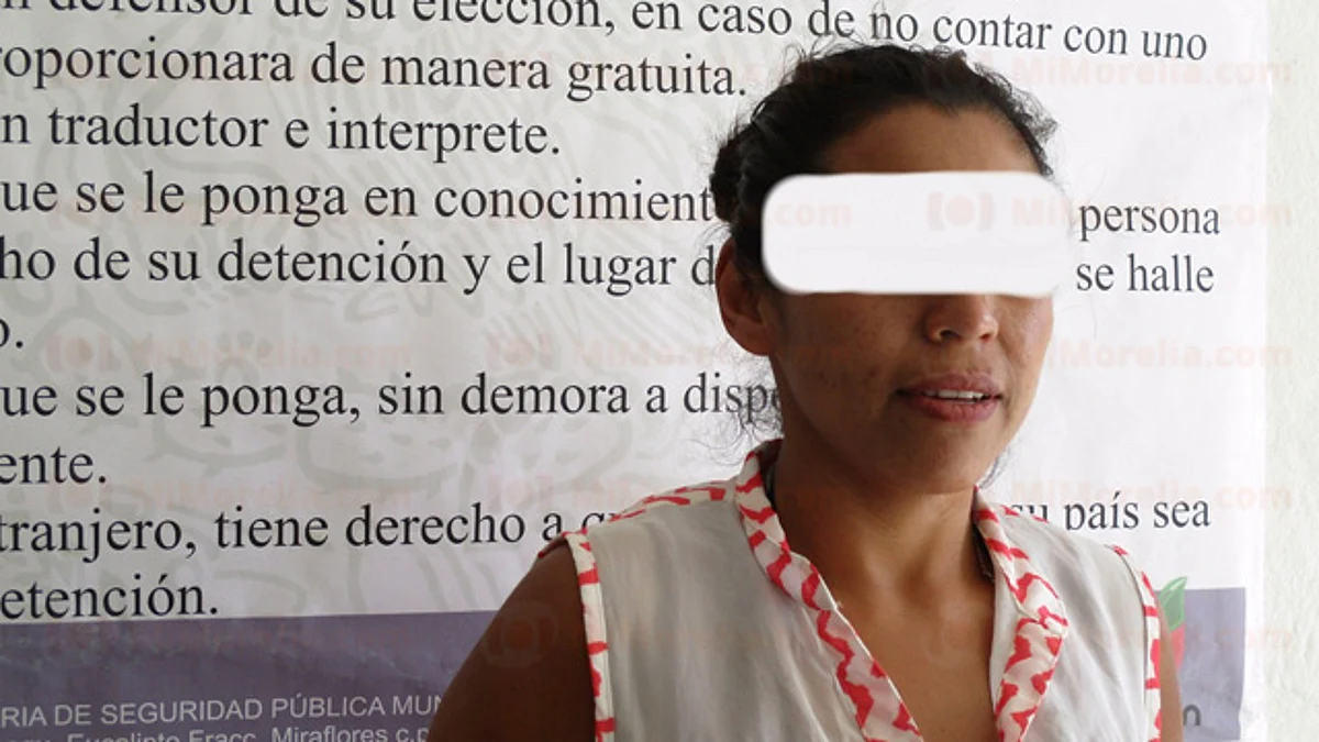 Arrestan a pareja que traía un fusil y droga en Uruapan