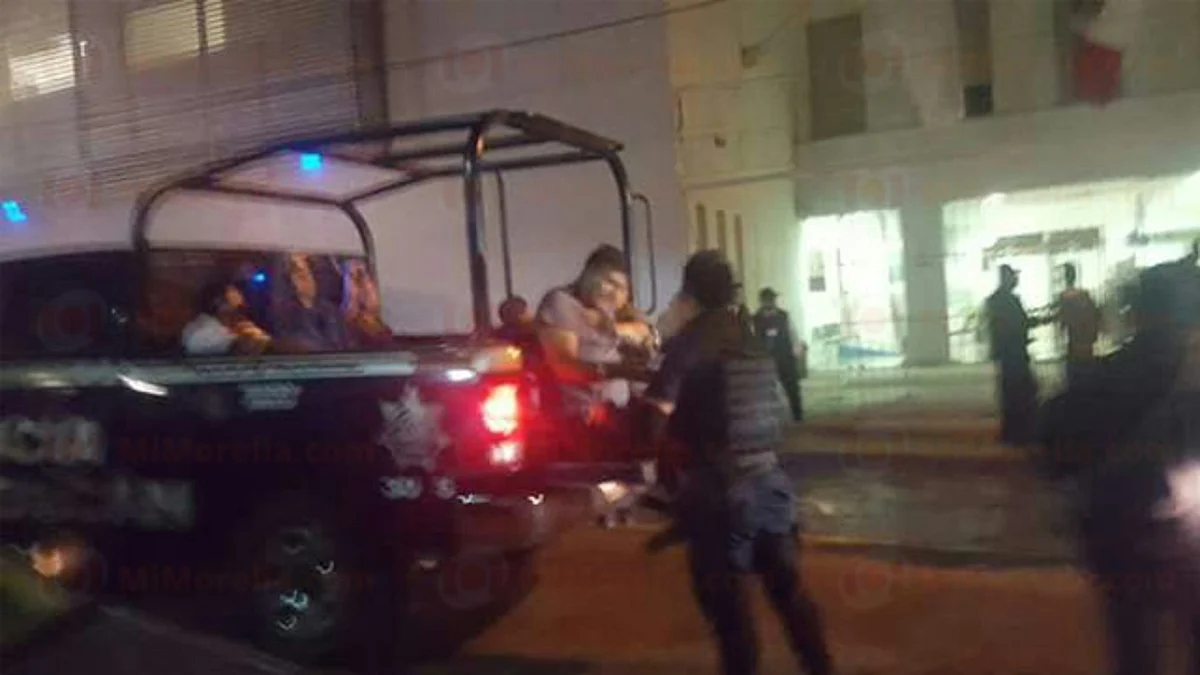 Trasladan a la PGR a seis “centistas” detenidos en Lázaro Cárdenas